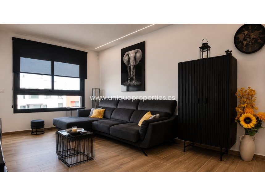Resale - Penthouse -
Orihuela Costa - Villamartin