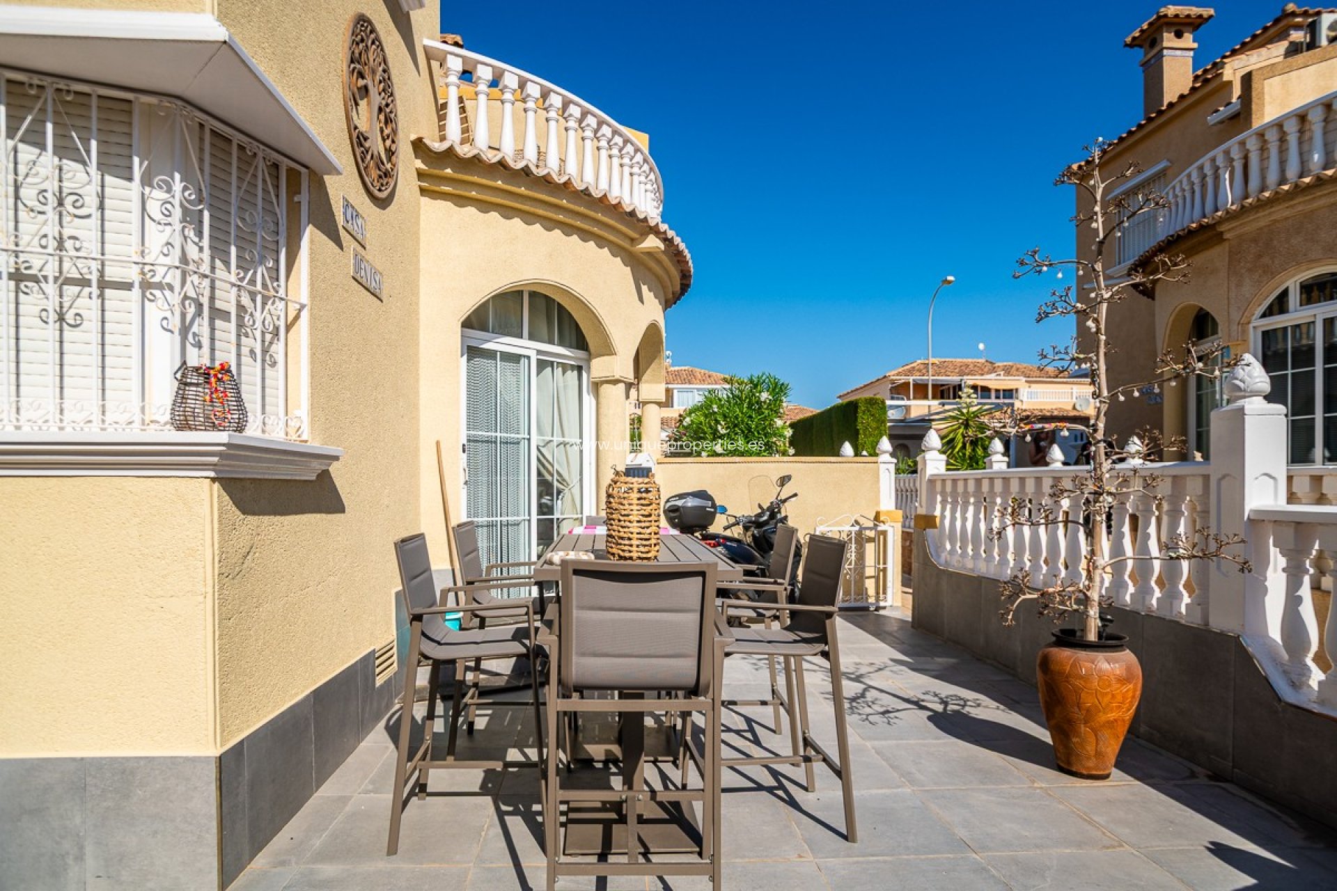 Resale - Quad House -
Orihuela Costa - La Florida