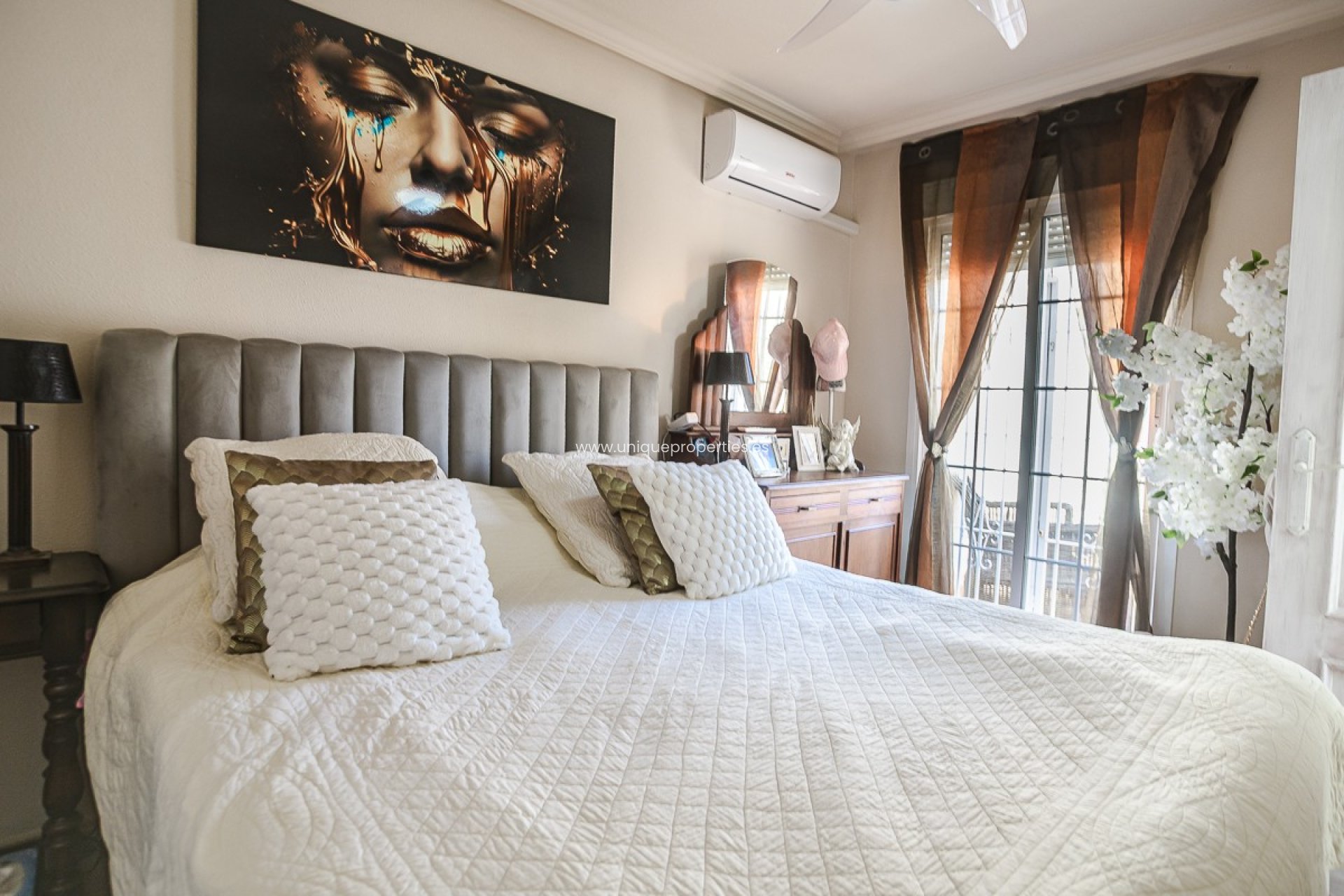 Resale - Quad House -
Orihuela Costa - La Florida