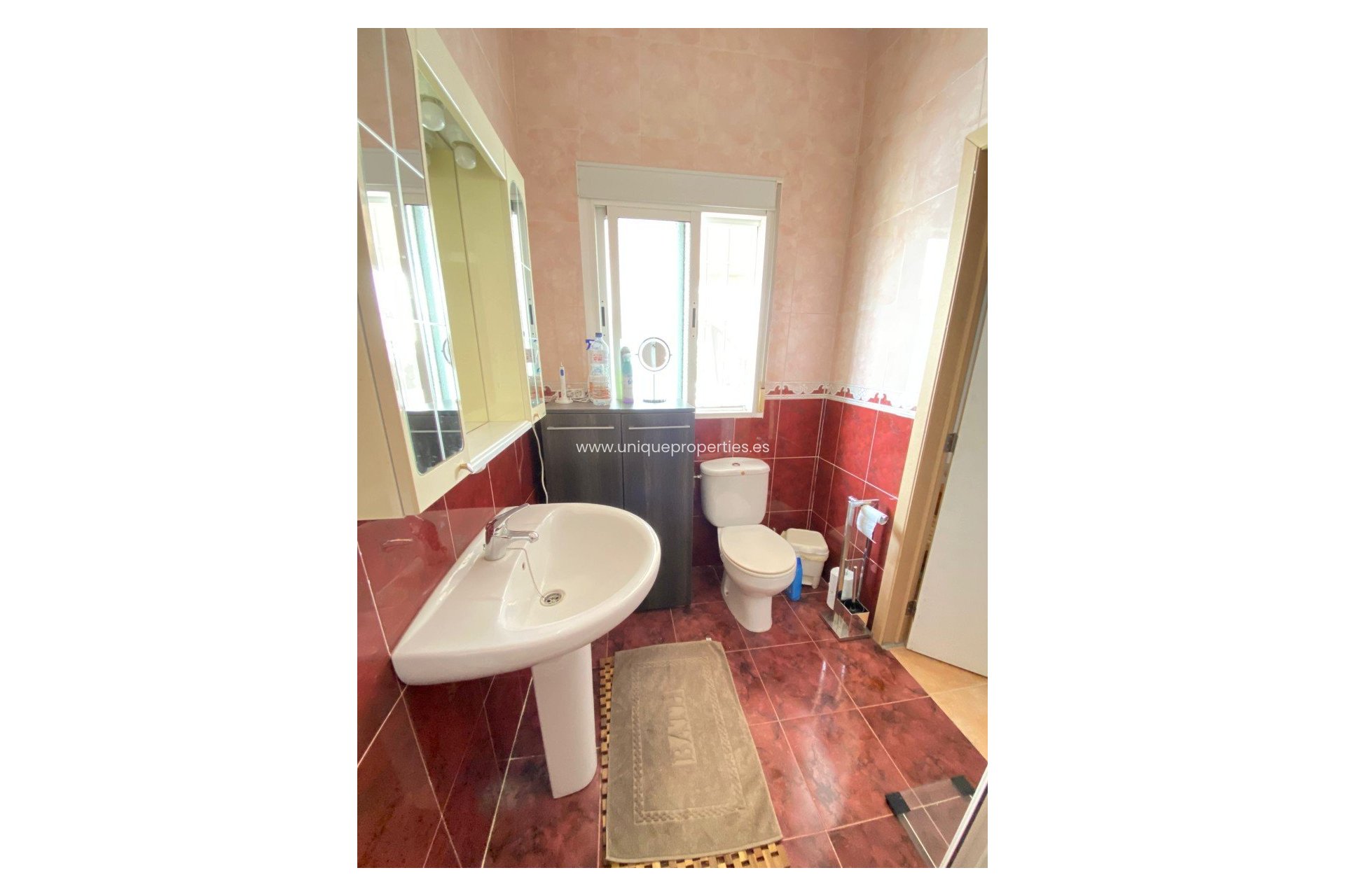 Resale - Villa -
Albanchez