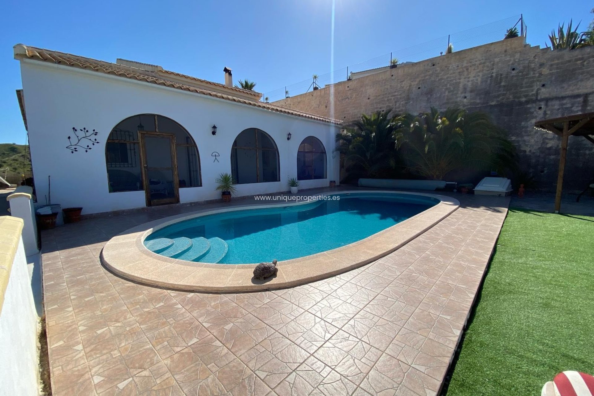 Resale - Villa -
Albanchez