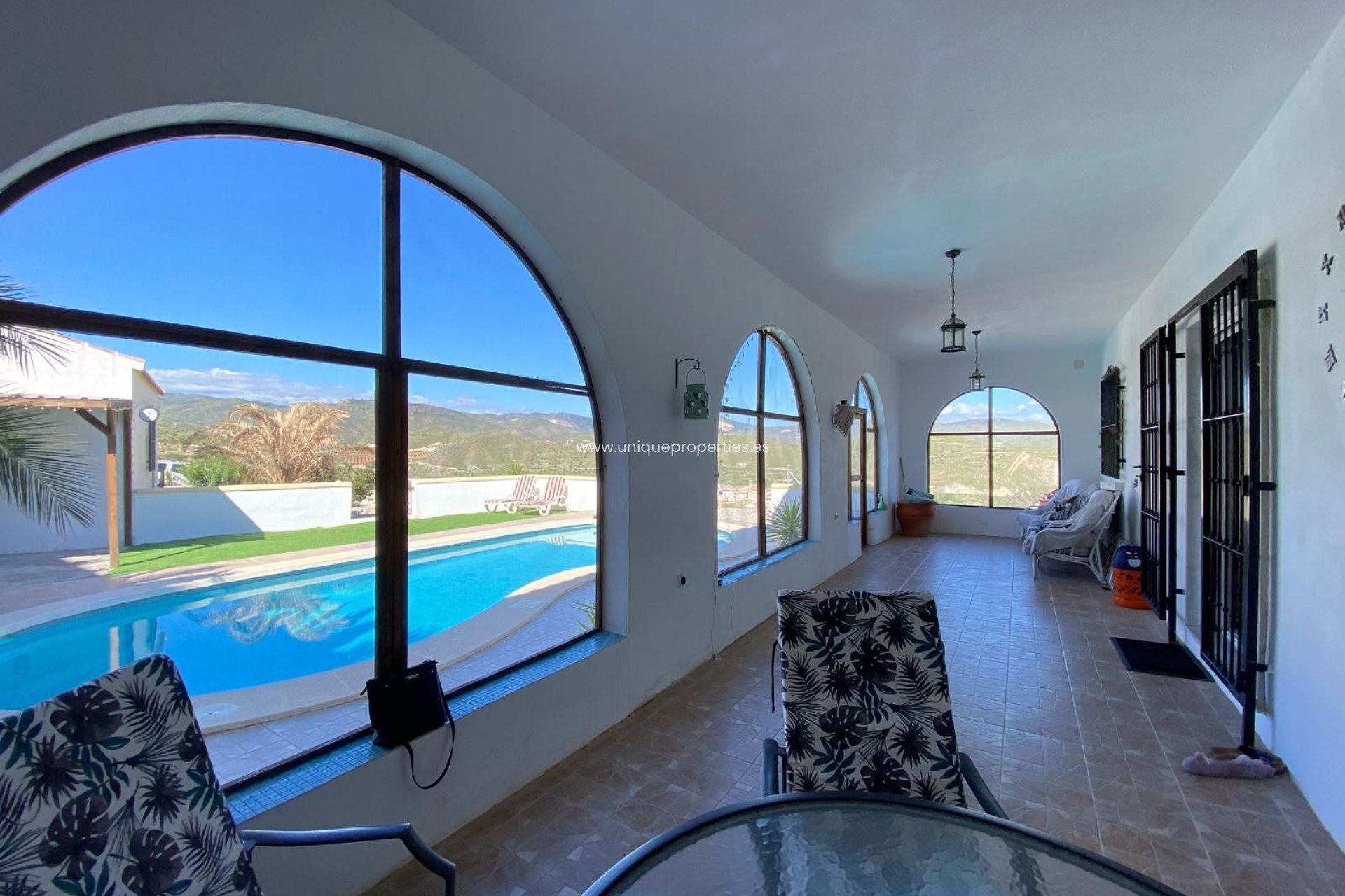 Resale - Villa -
Albanchez
