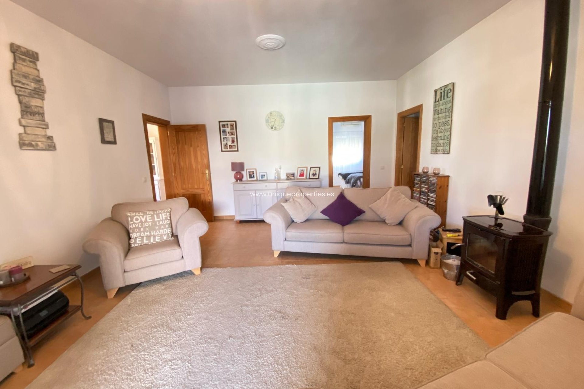 Resale - Villa -
Albanchez