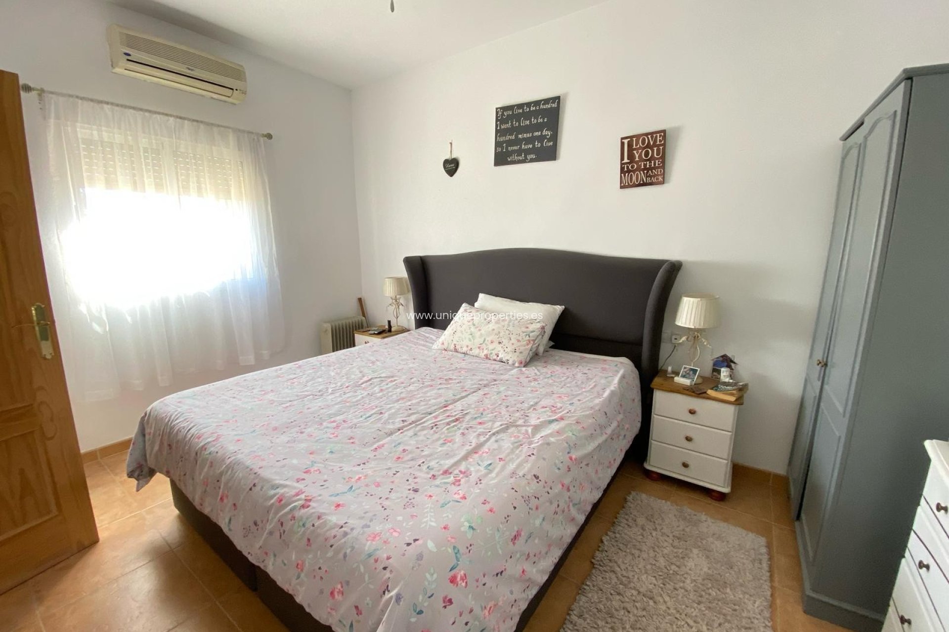 Resale - Villa -
Albanchez