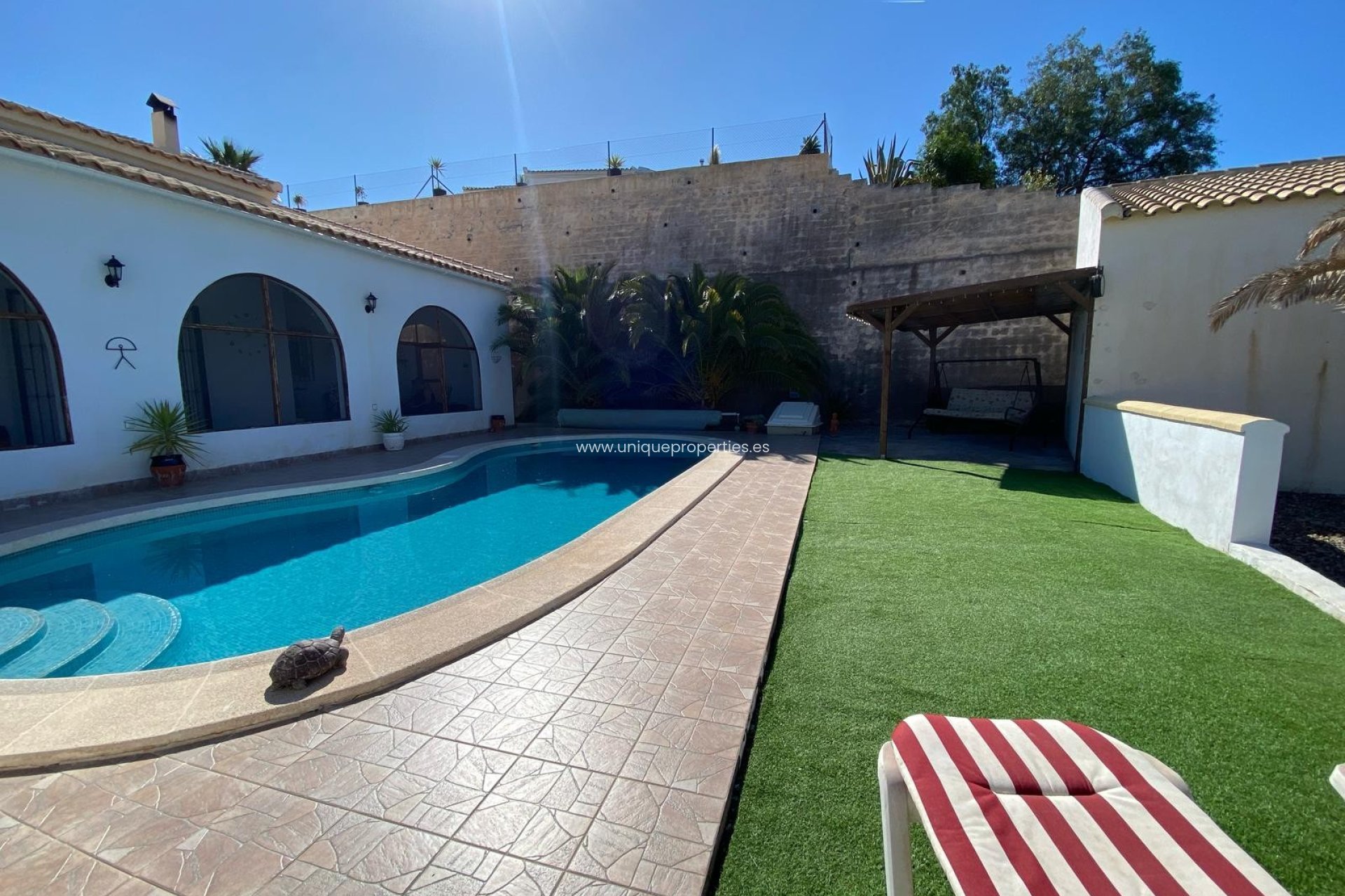Resale - Villa -
Albanchez