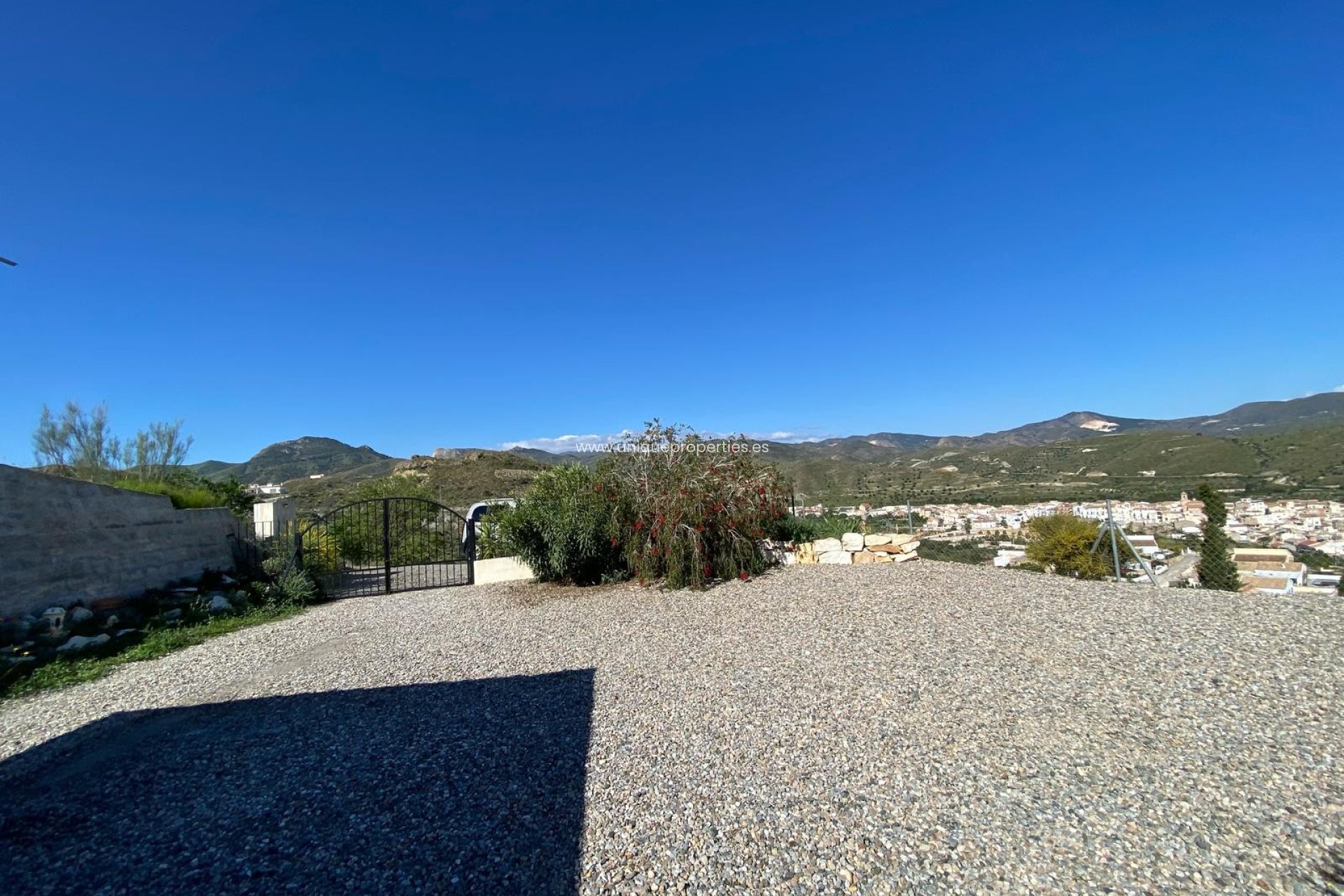 Resale - Villa -
Albanchez