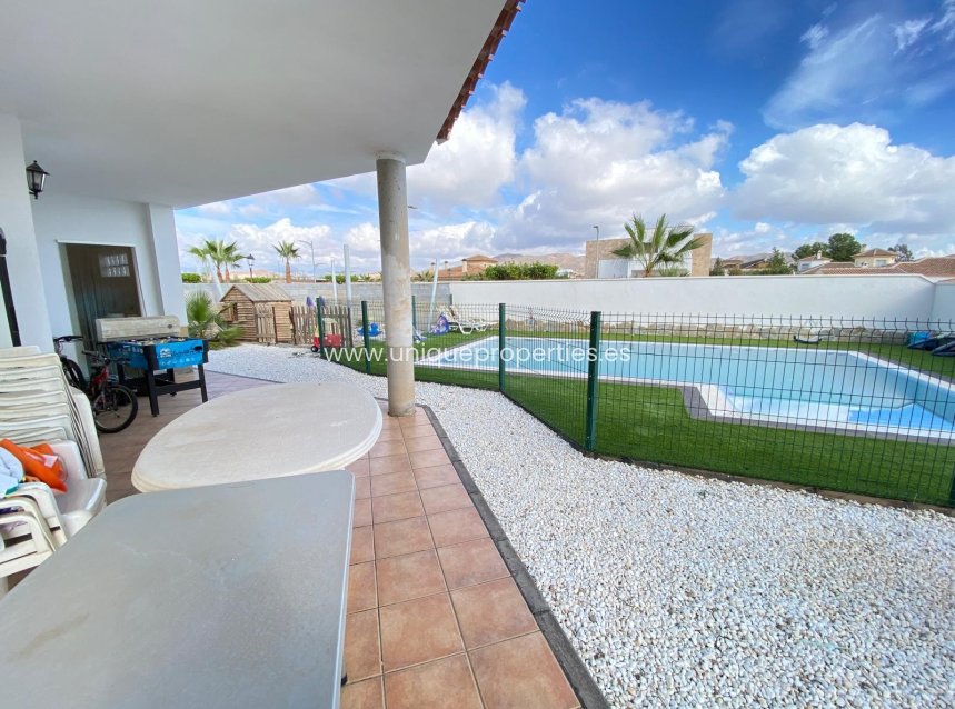 Resale - Villa -
Arboleas