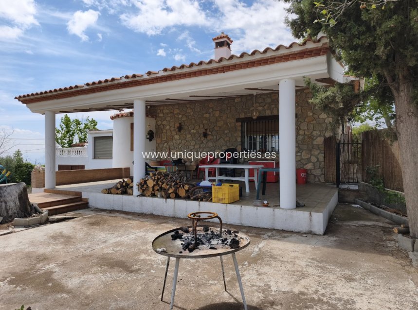 Resale - Villa -
Castril