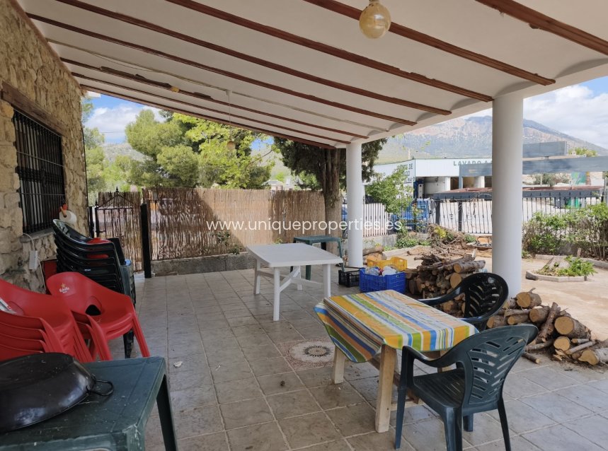 Resale - Villa -
Castril