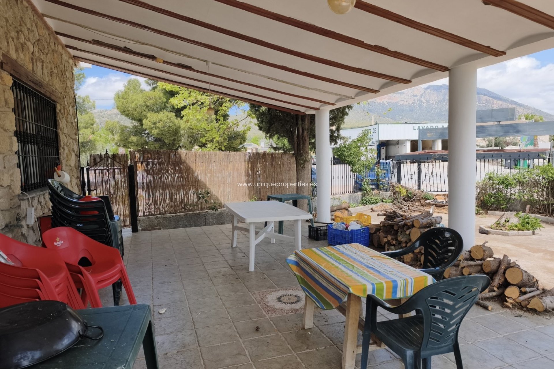 Resale - Villa -
Castril