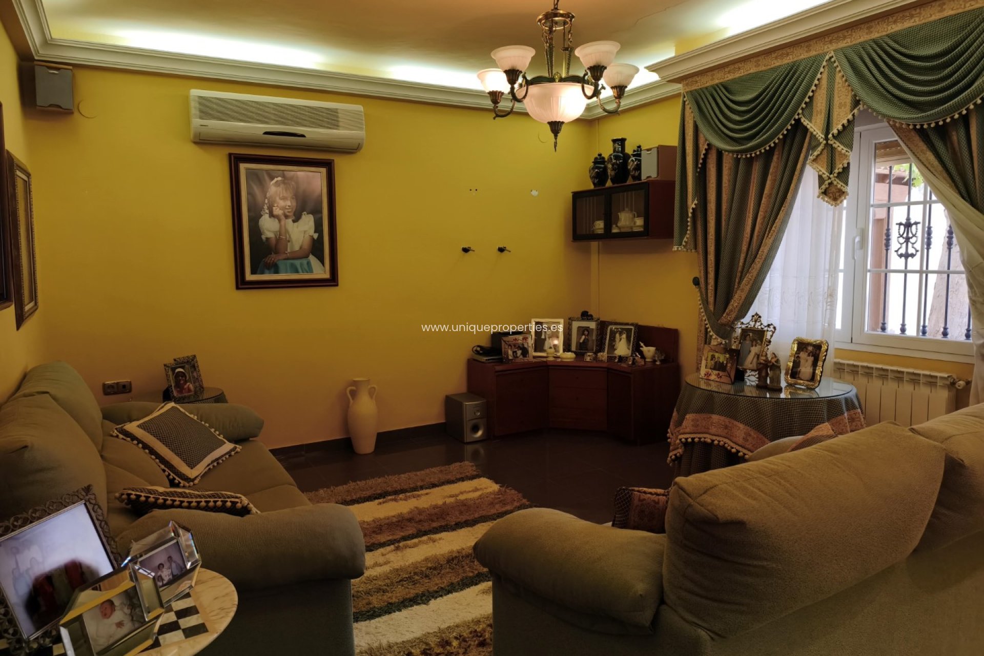 Resale - Villa -
Castril