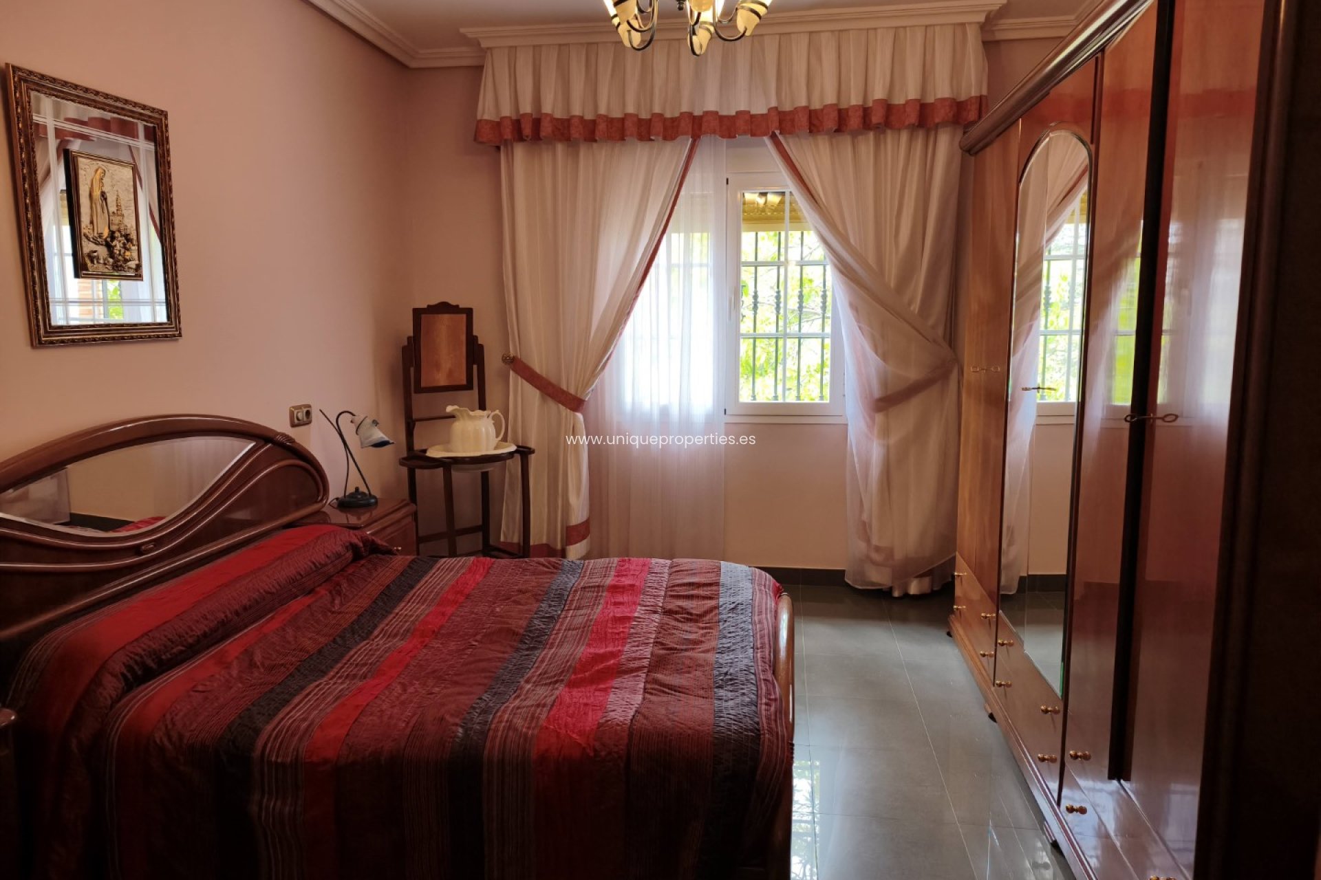 Resale - Villa -
Castril