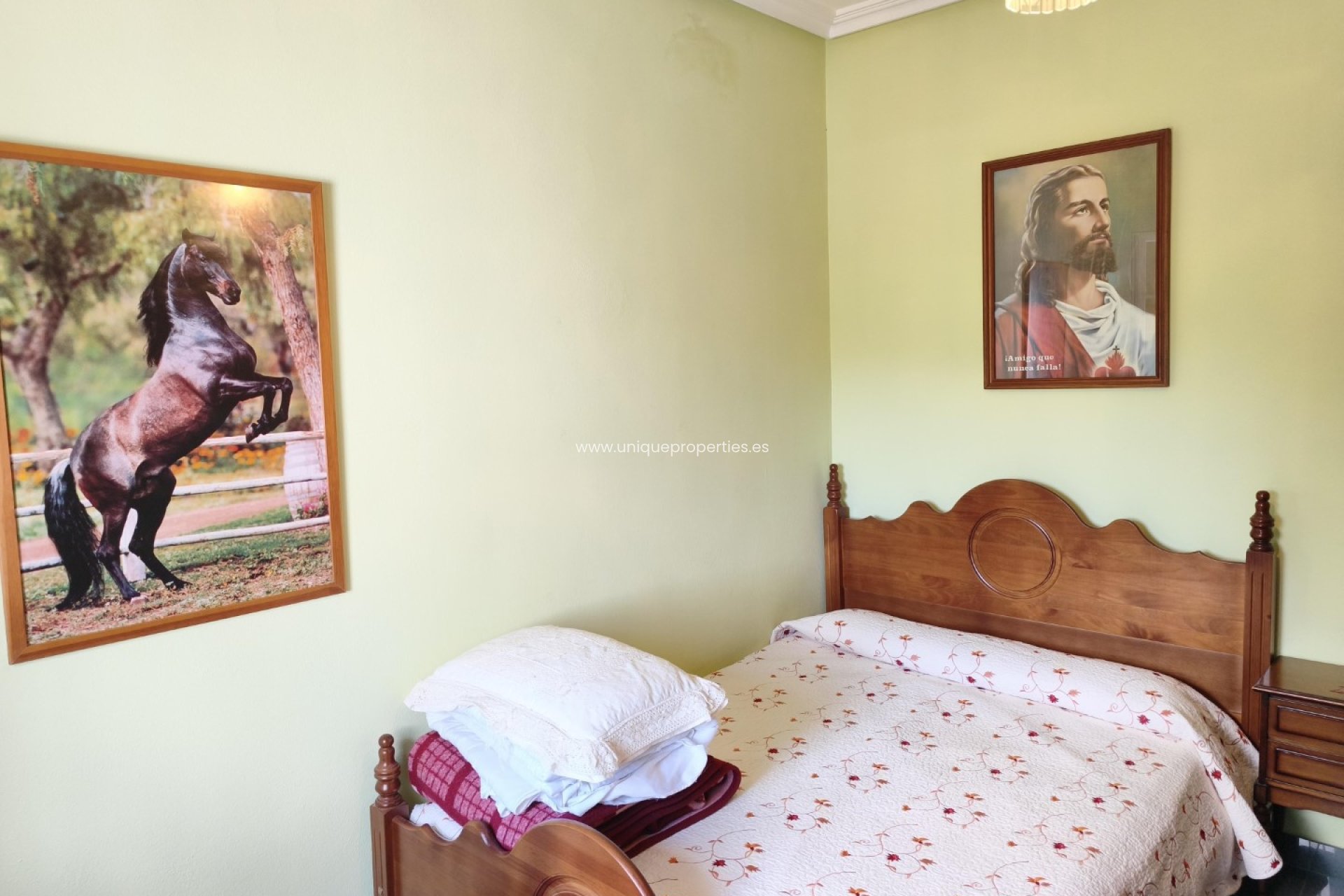 Resale - Villa -
Castril