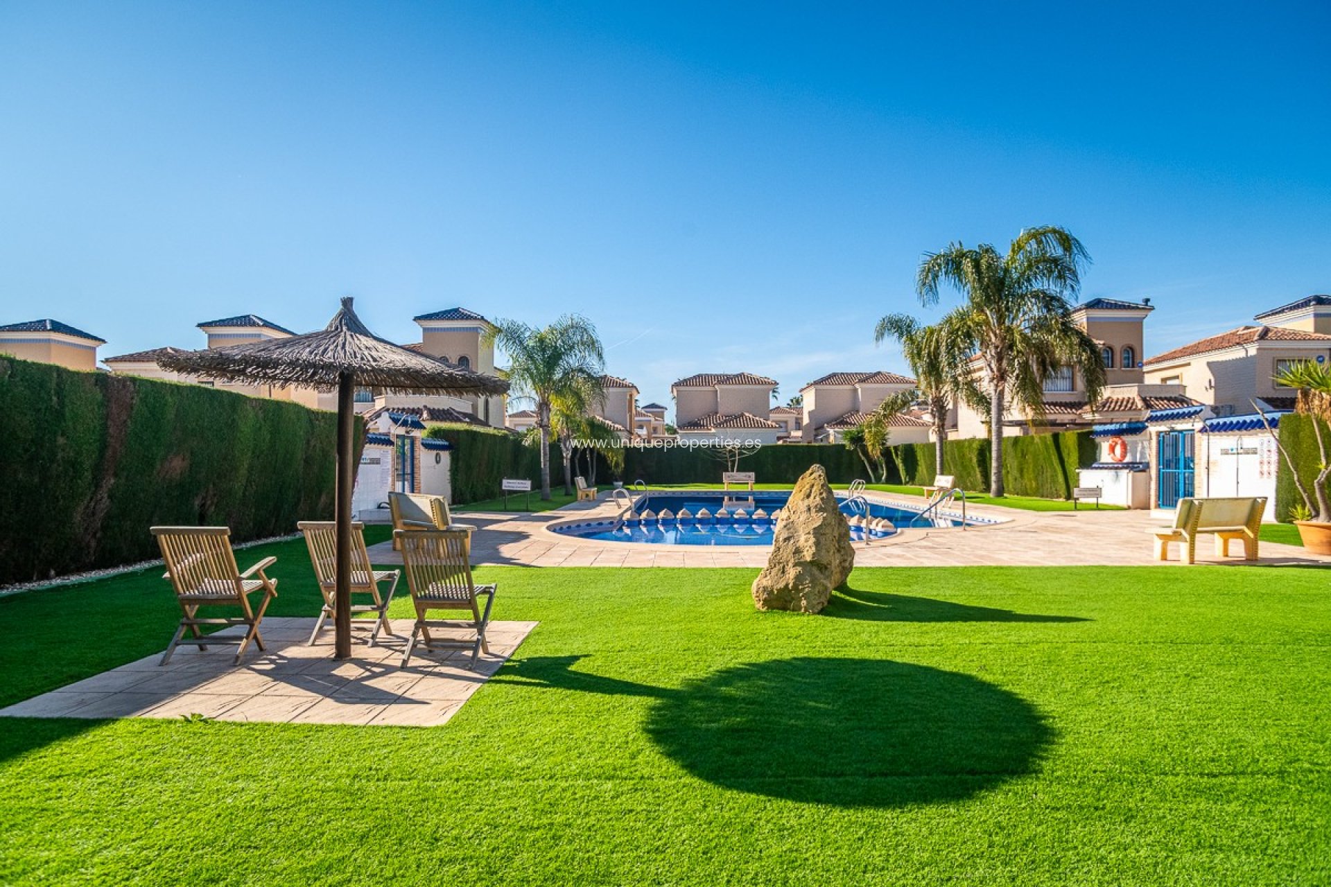Resale - Villa -
Guardamar del Segura - EL RASO