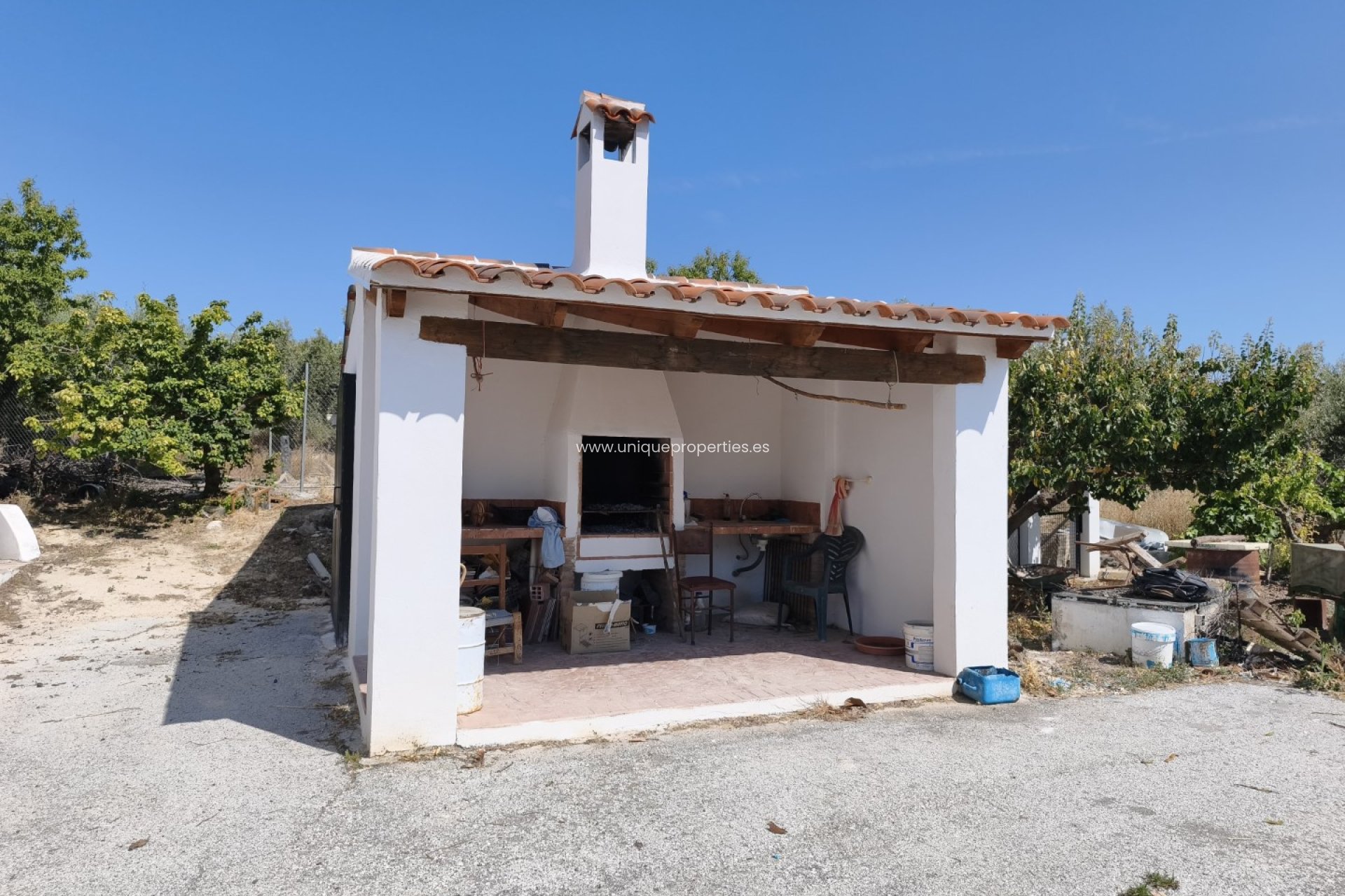 Resale - Villa -
Huescar