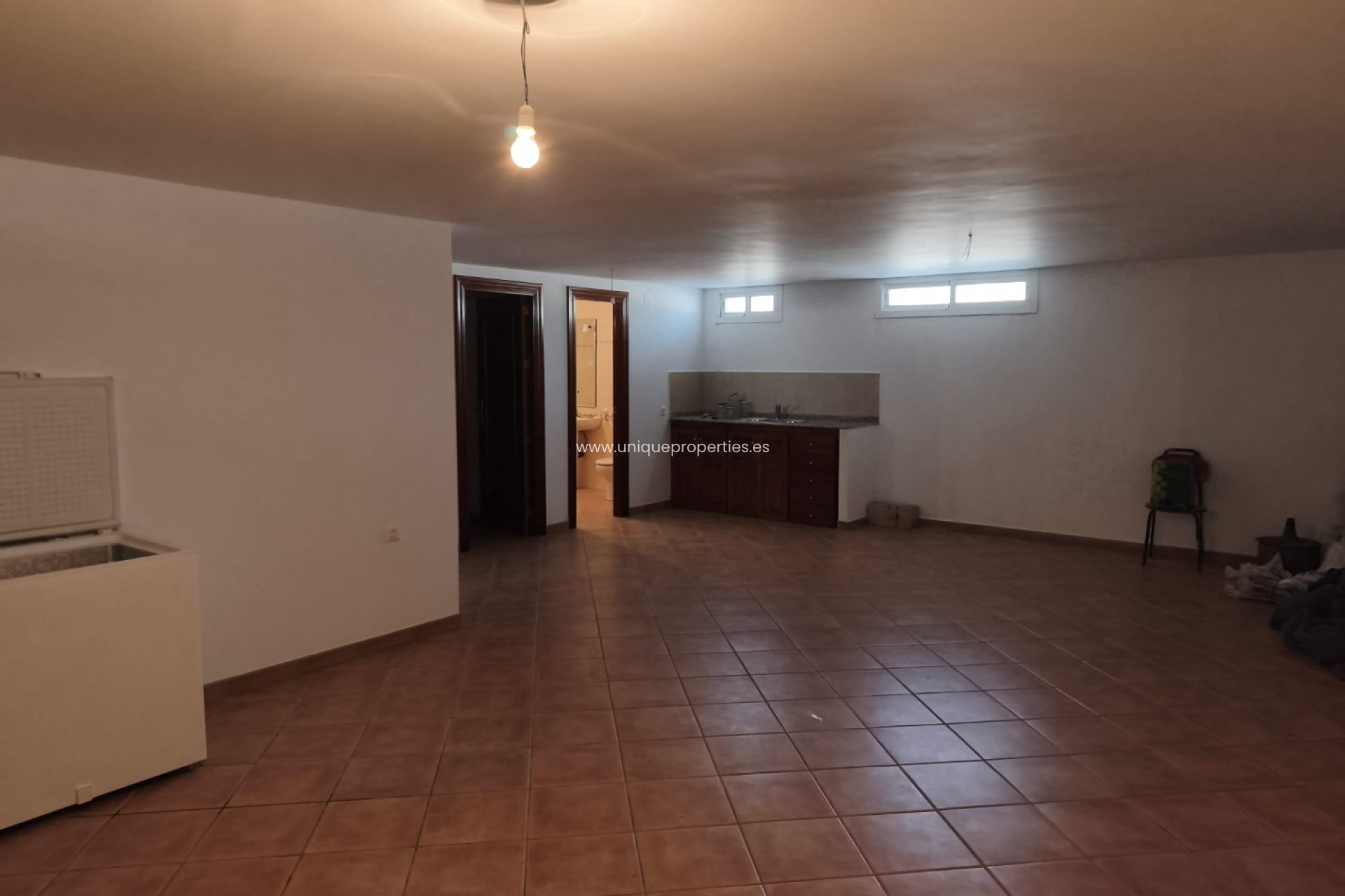 Resale - Villa -
Huescar