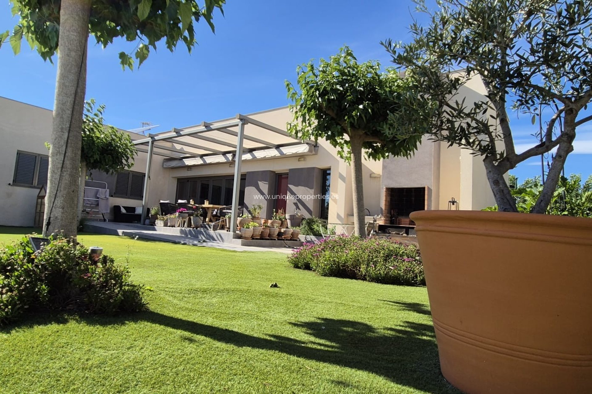 Resale - Villa -
Lorca