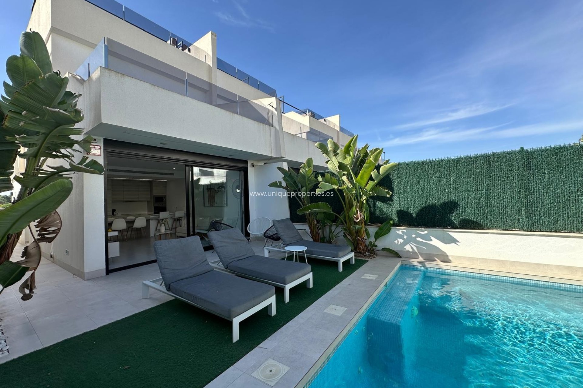 Resale - Villa -
LOS ALCÁZARES - Serena Golf