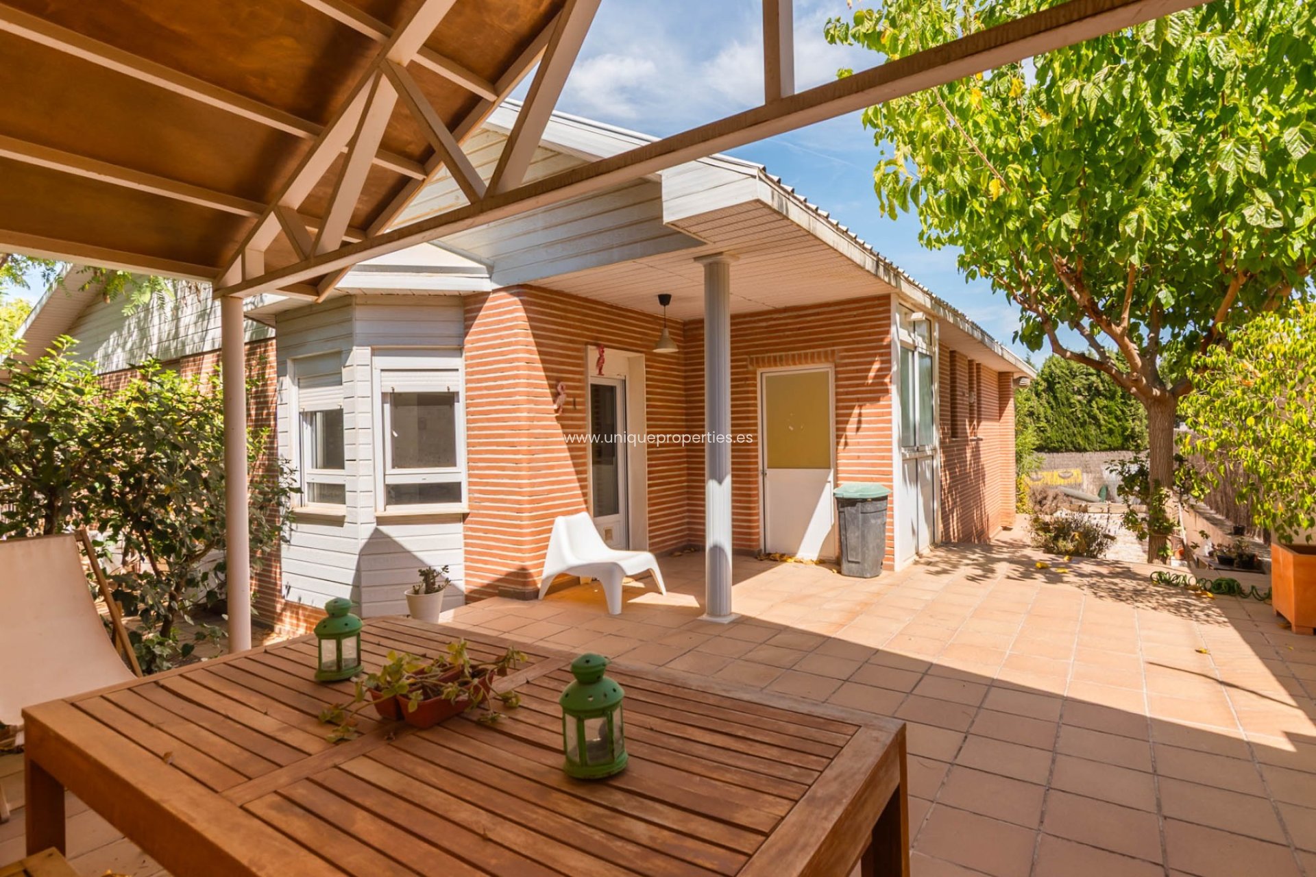 Resale - Villa -
MOLINA DEL SEGURA