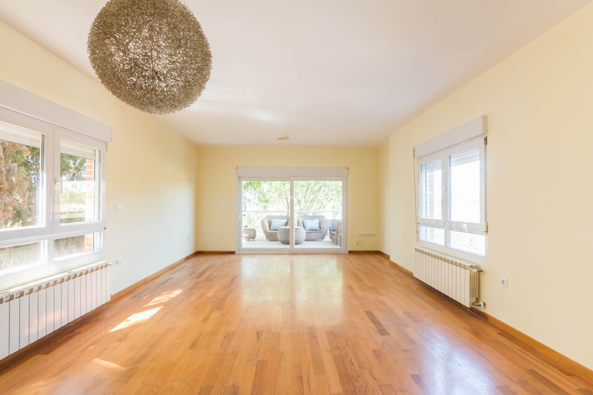 Resale - Villa -
MOLINA DEL SEGURA