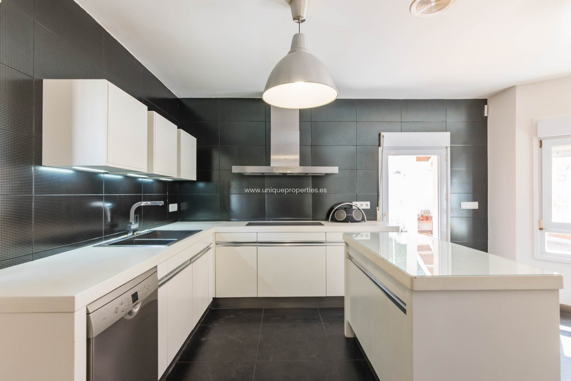 Resale - Villa -
MOLINA DEL SEGURA