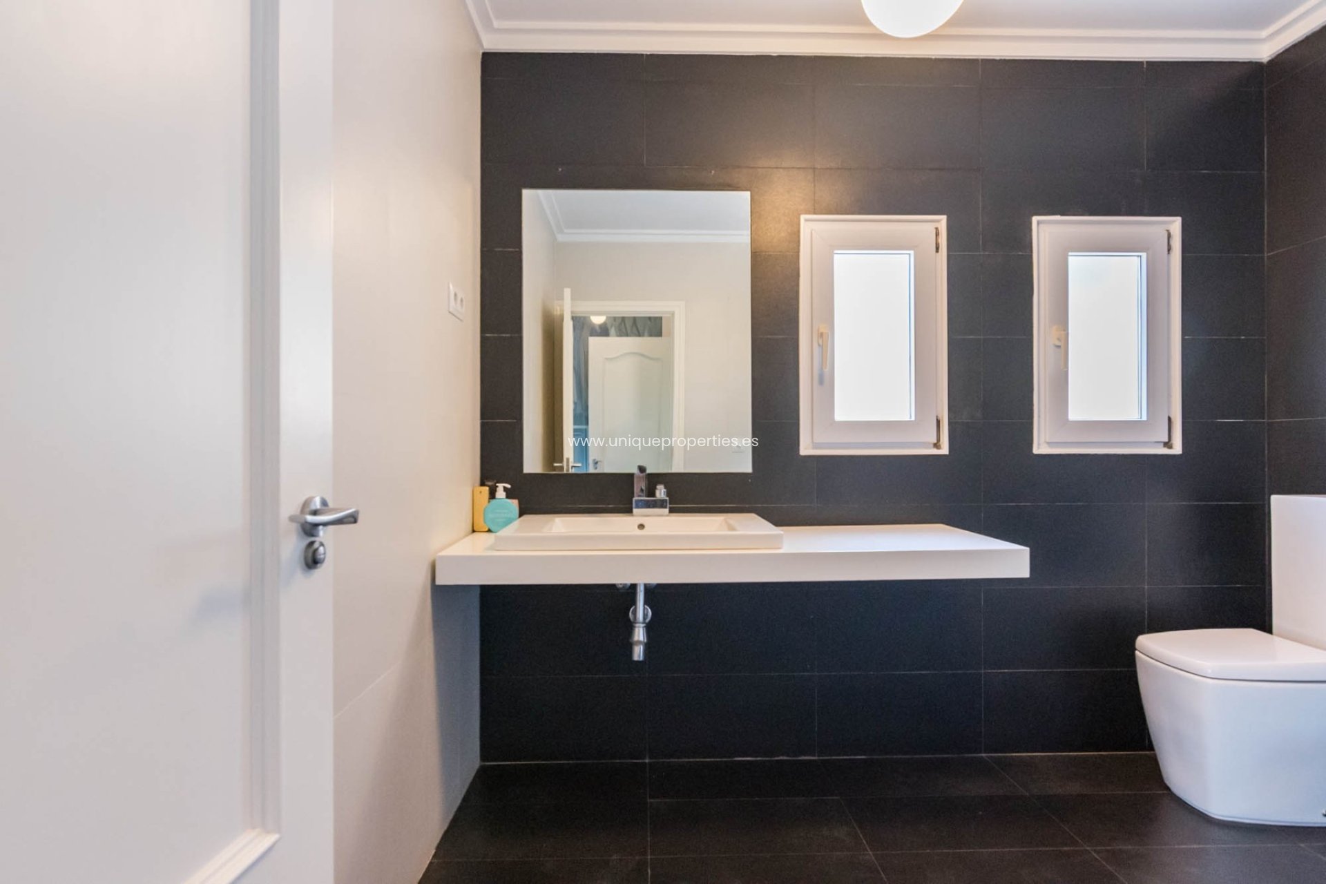 Resale - Villa -
MOLINA DEL SEGURA