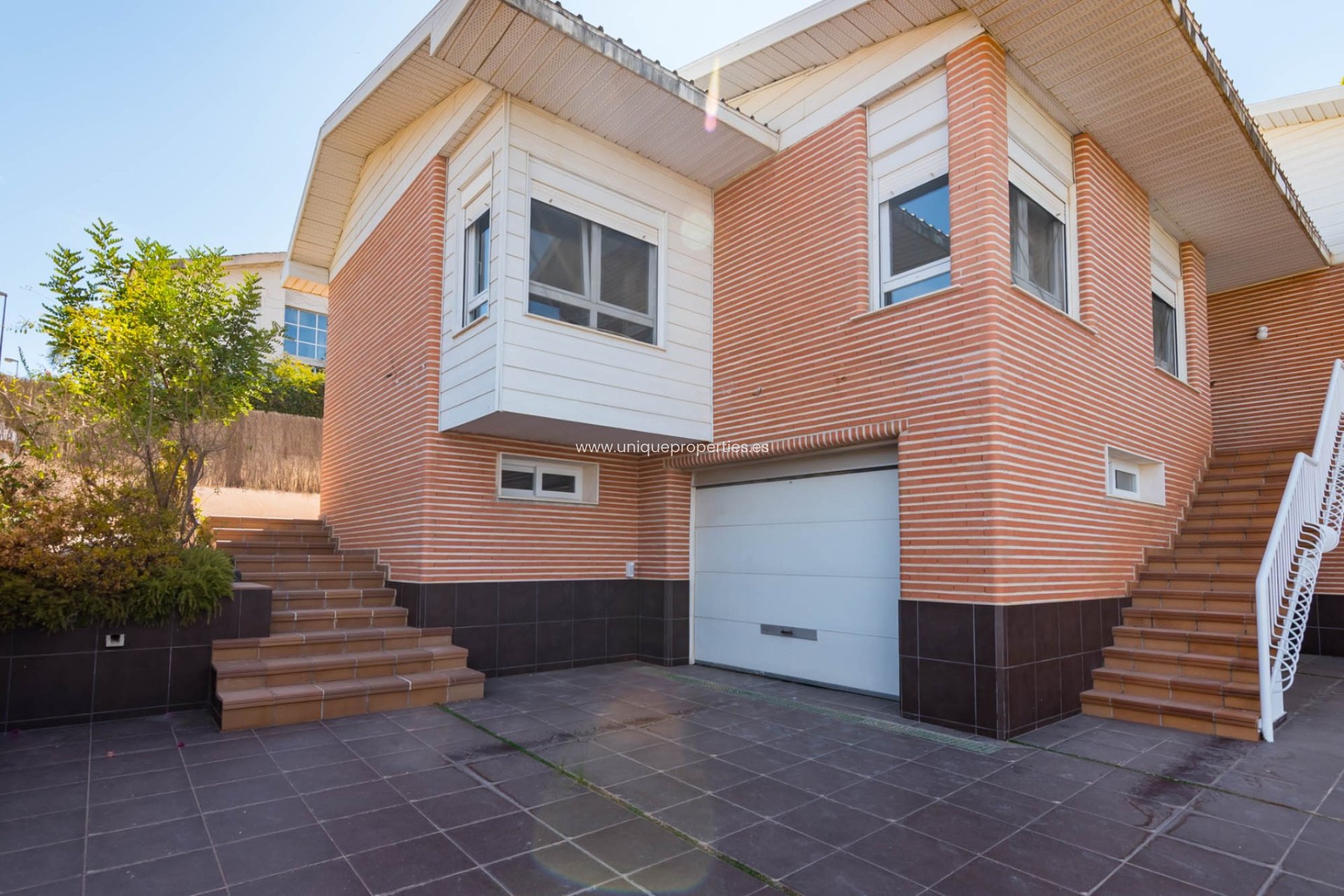 Resale - Villa -
MOLINA DEL SEGURA