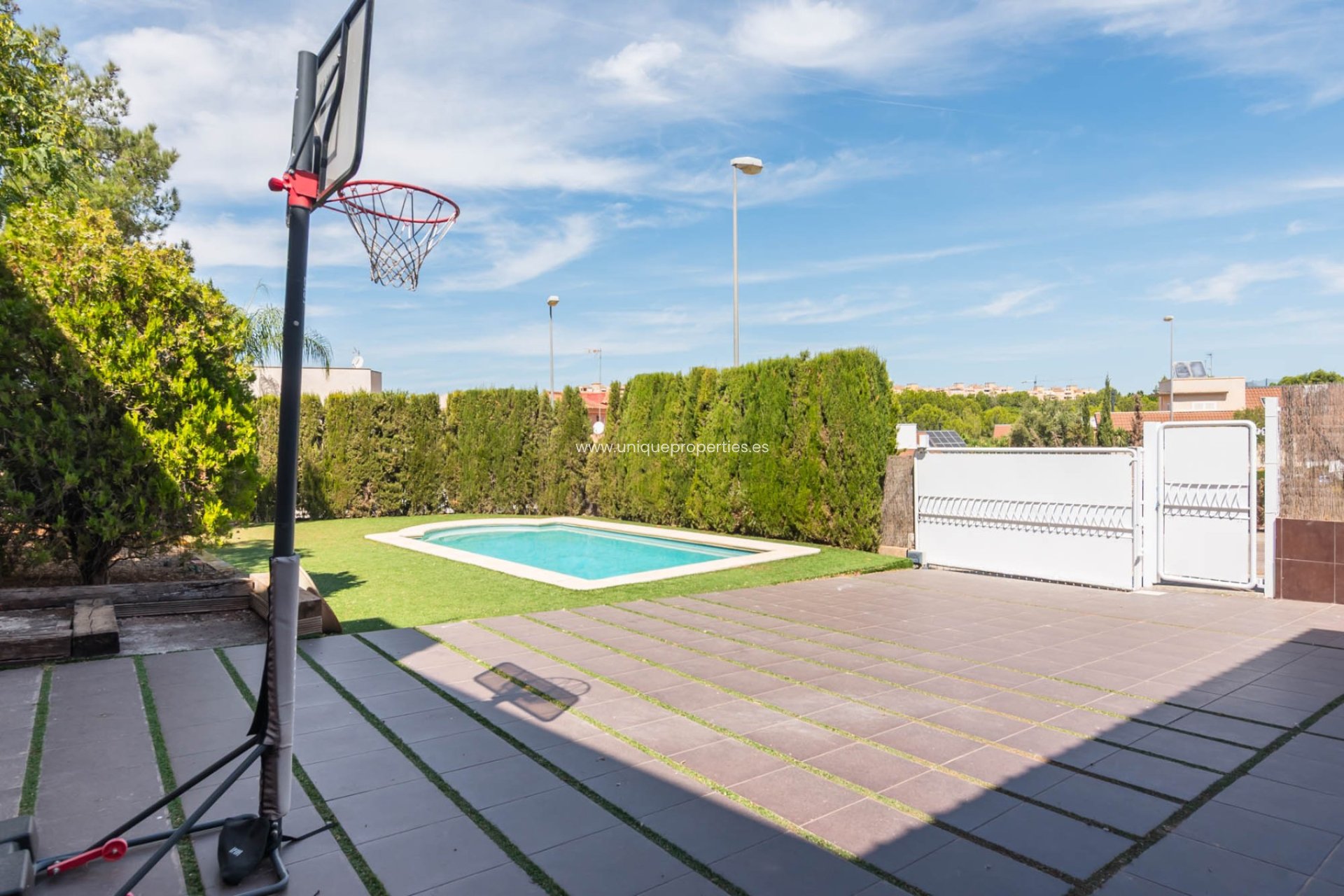 Resale - Villa -
MOLINA DEL SEGURA