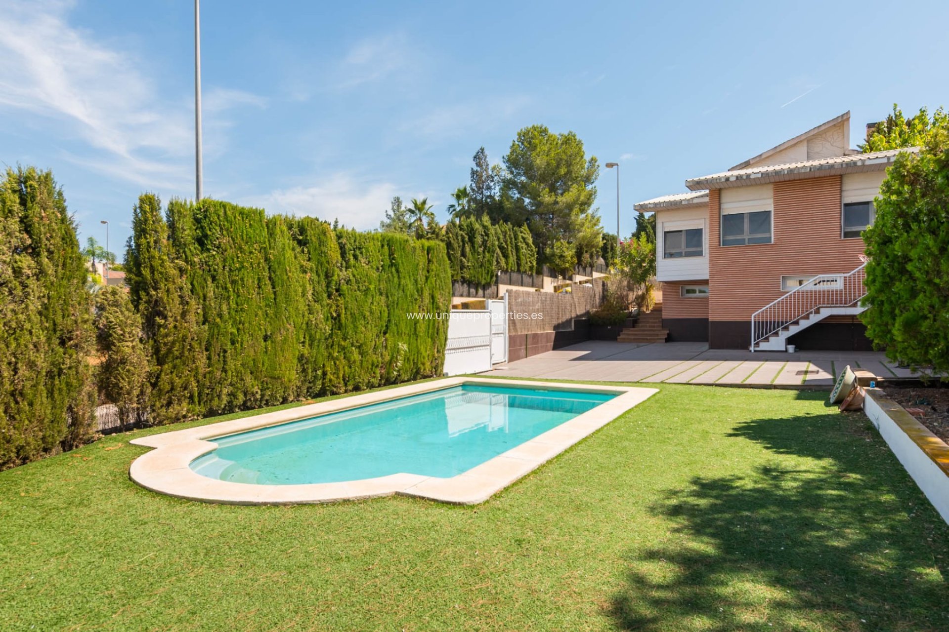 Resale - Villa -
MOLINA DEL SEGURA
