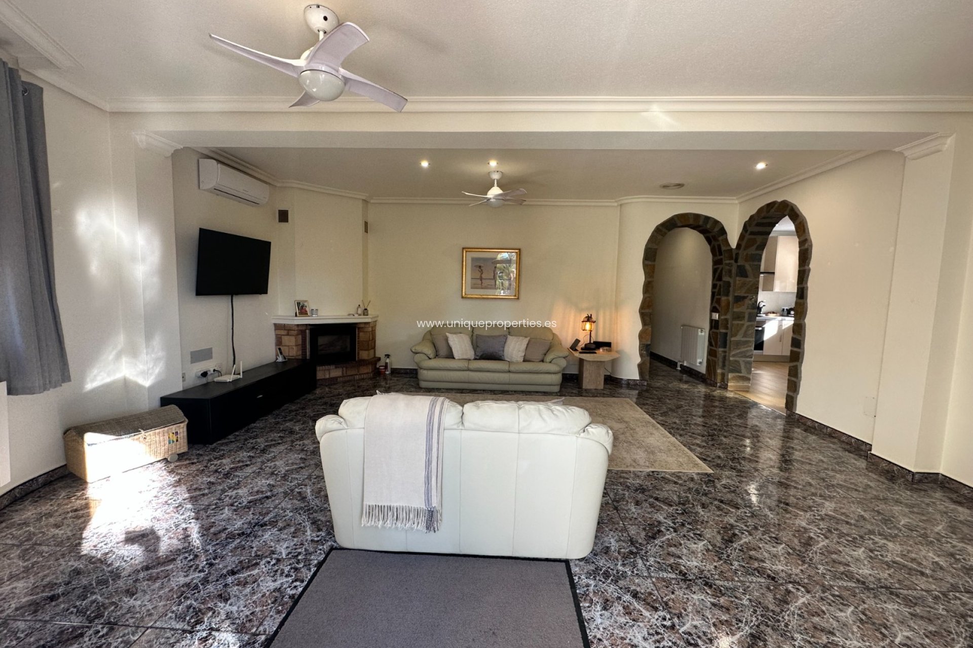 Resale - Villa -
Orihuela - Benferri