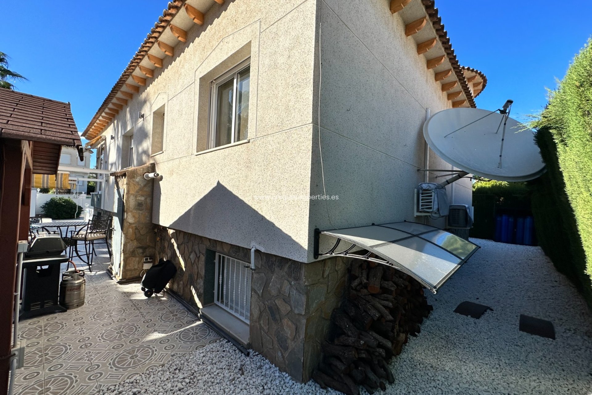 Resale - Villa -
Orihuela - Benferri