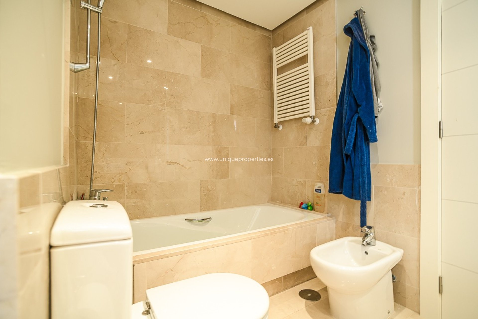 Resale - Villa -
San Miguel de Salinas - Las Colinas Golf