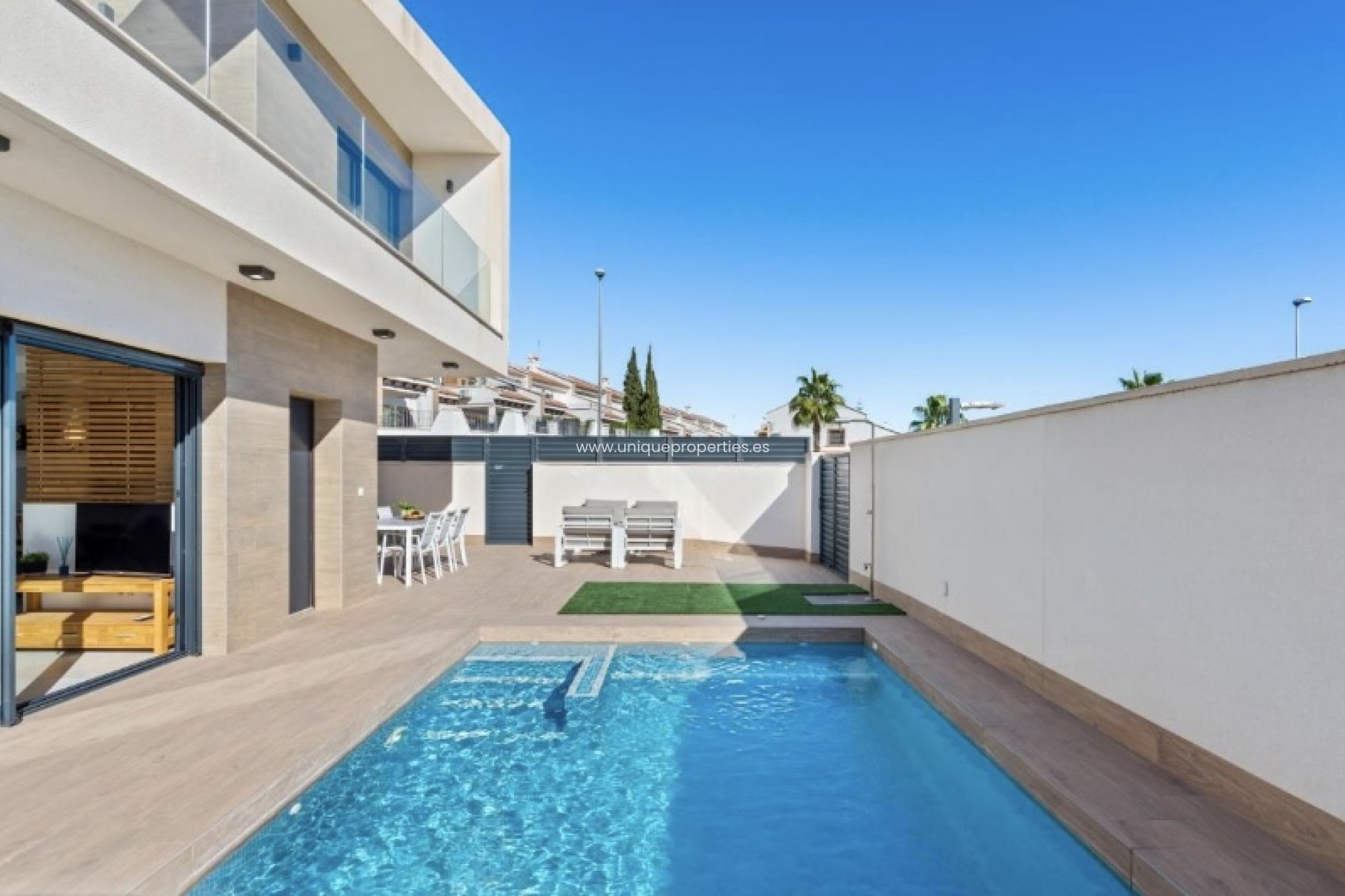 Resale - Villa -
San Miguel de Salinas - Orihuela Costa