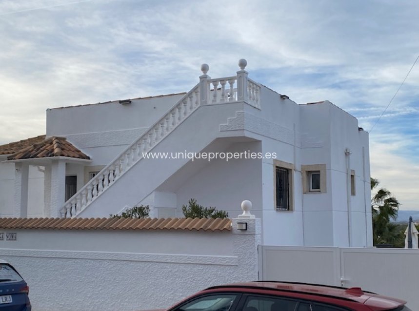 Resale - Villa -
San Miguel de Salinas - san miguel