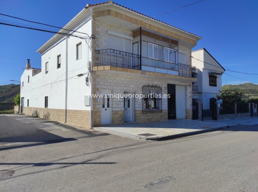 Resale - Village House -
Almanzora