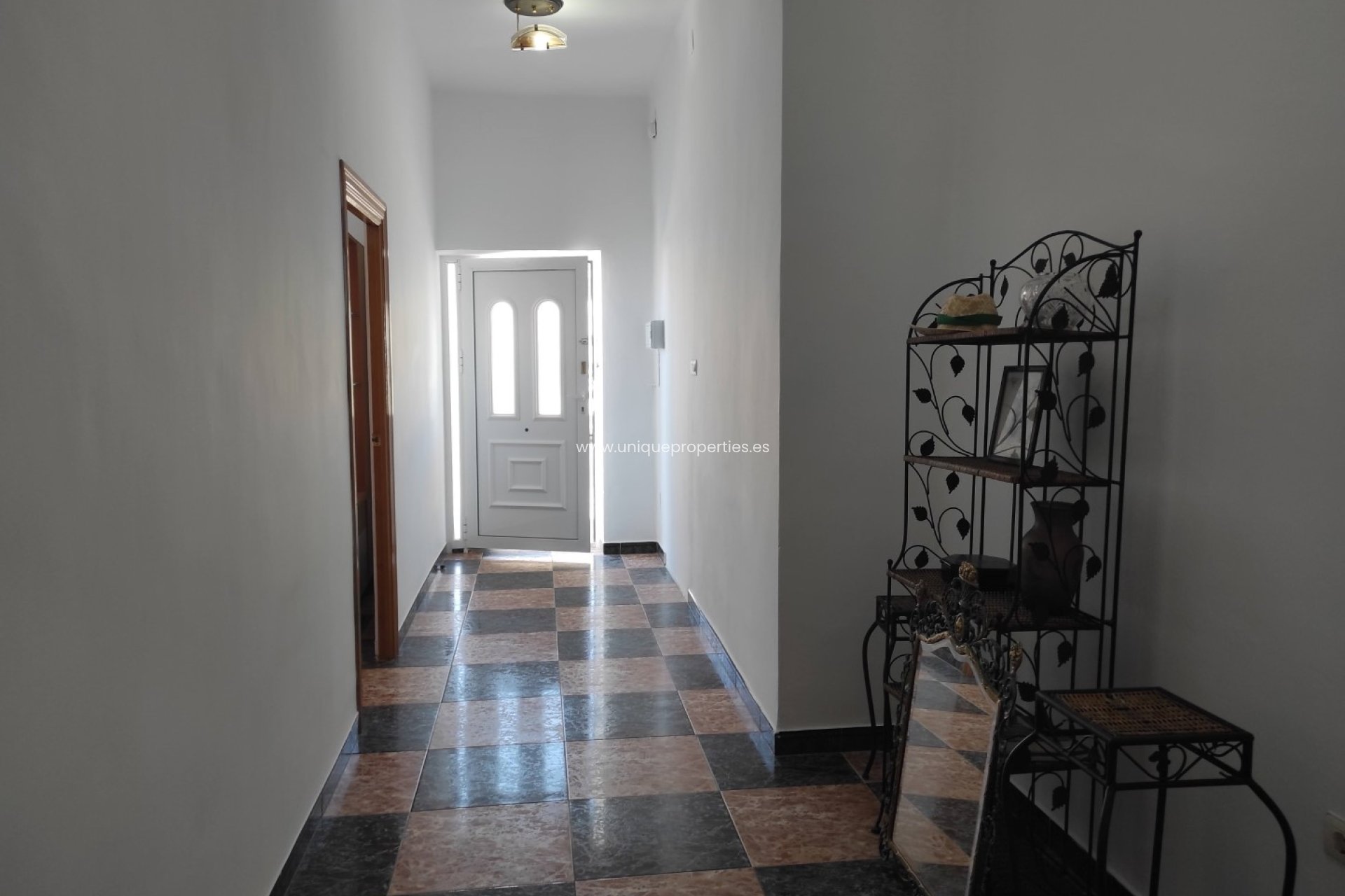 Resale - Village House -
Almanzora