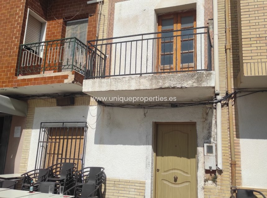 Resale - Village House -
Arboleas