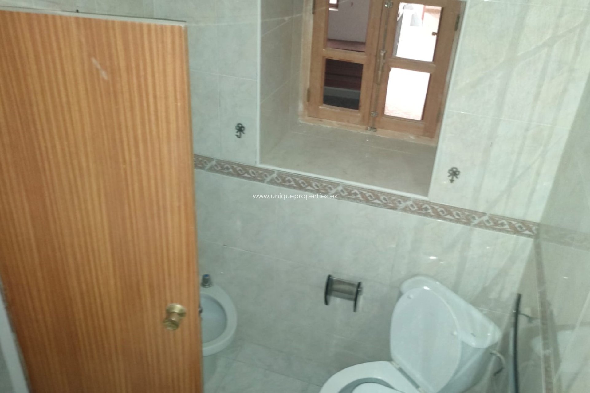 Resale - Village House -
Arboleas