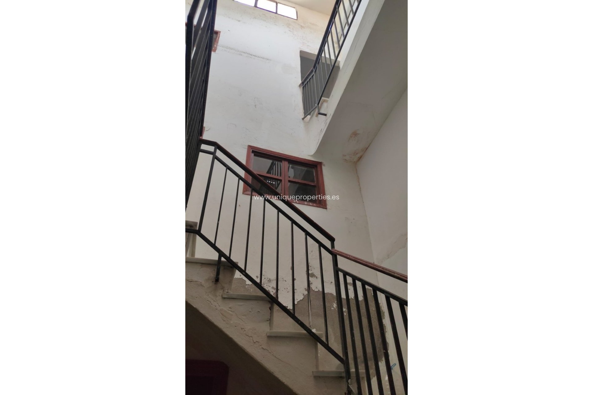 Resale - Village House -
Arboleas