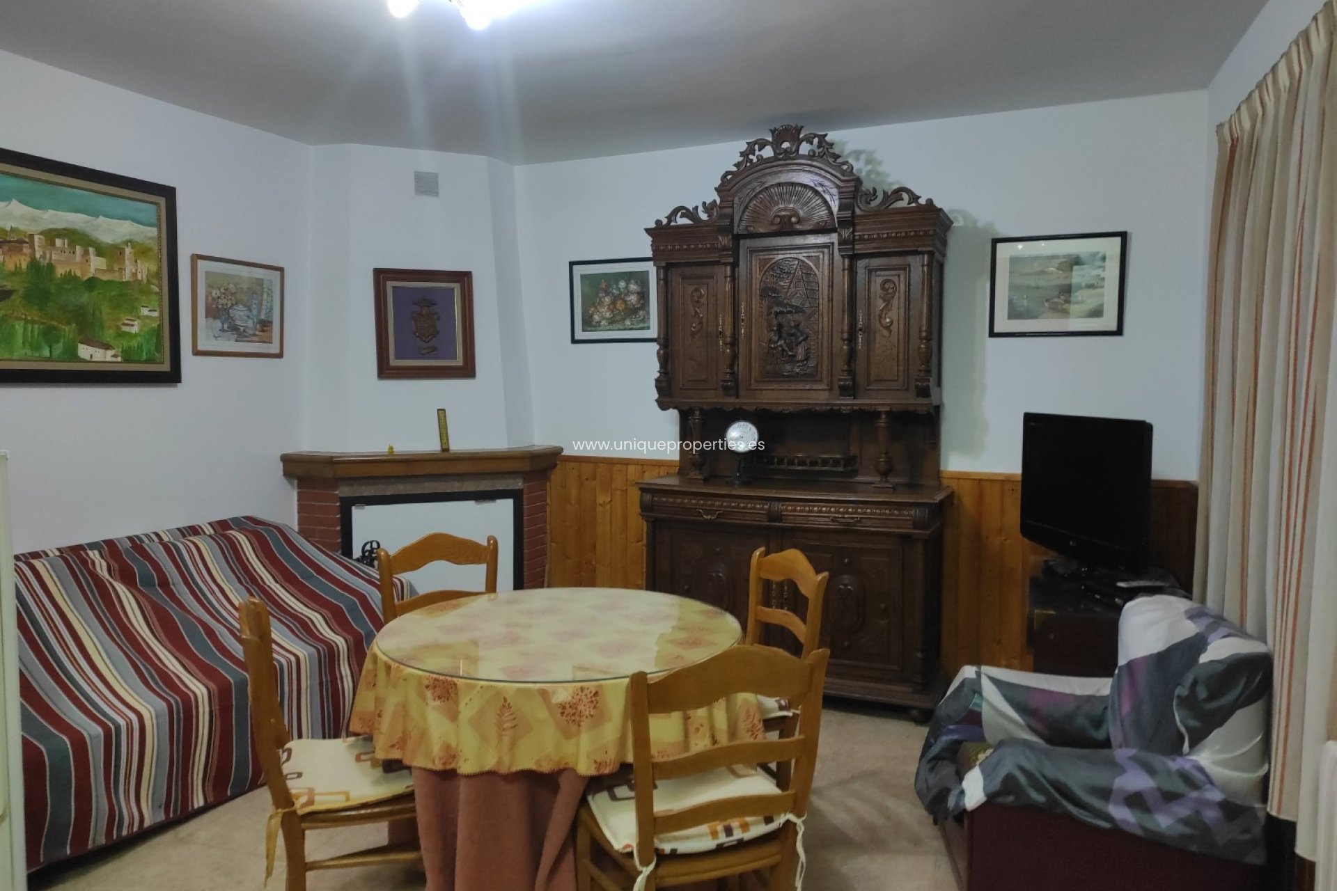 Resale - Village House -
Baza