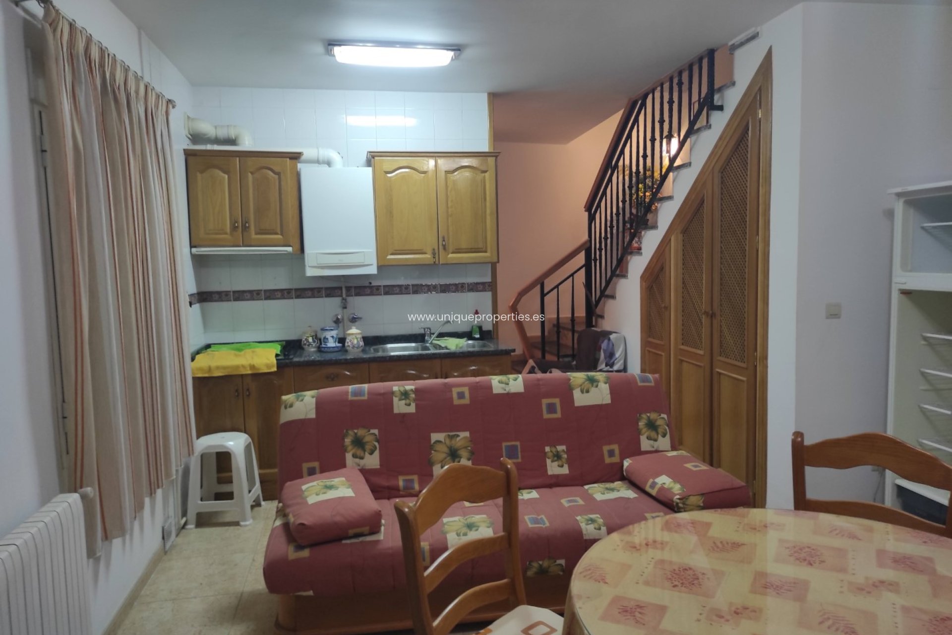 Resale - Village House -
Baza