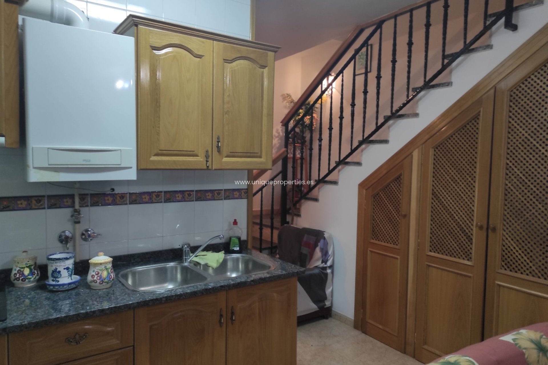 Resale - Village House -
Baza