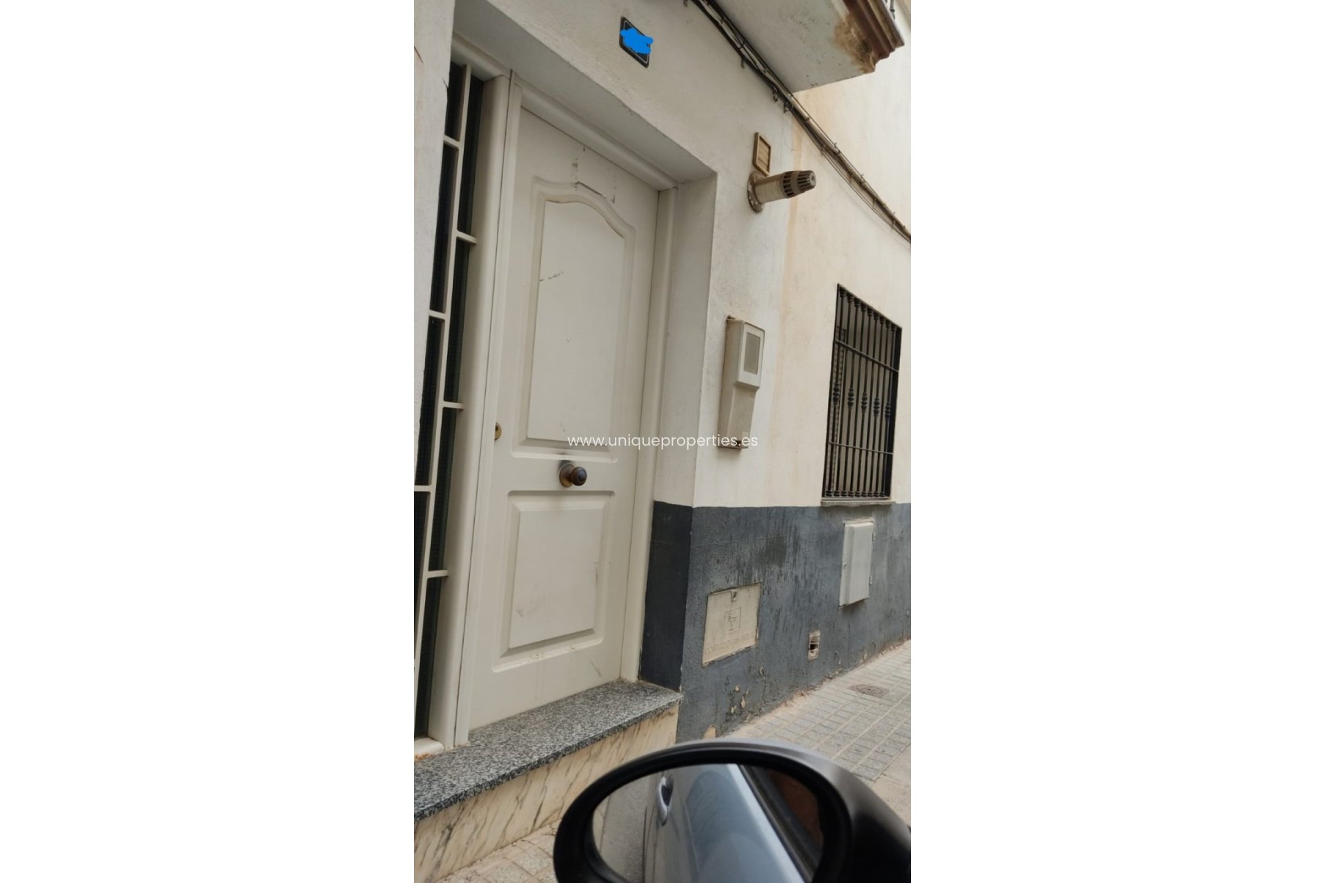 Resale - Village House -
Baza