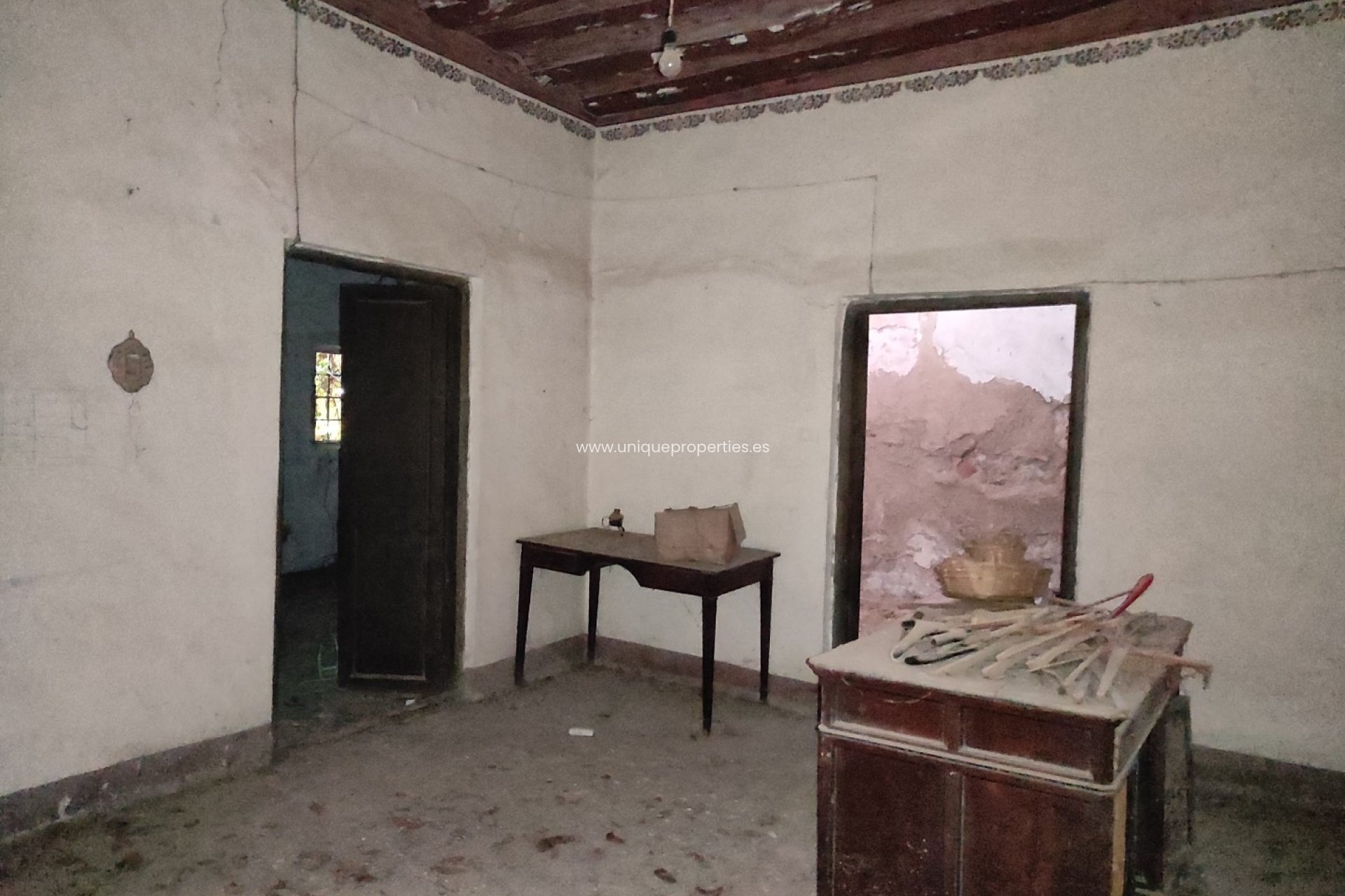 Resale - Village House -
Caniles