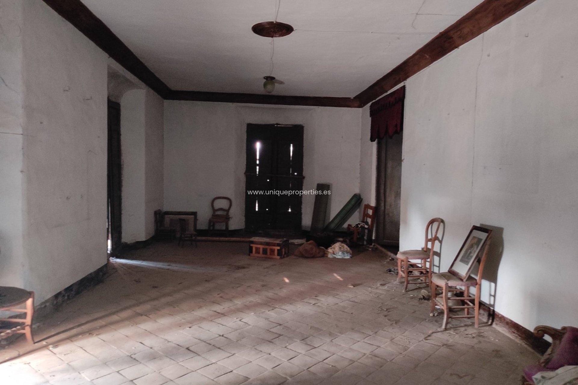 Resale - Village House -
Caniles