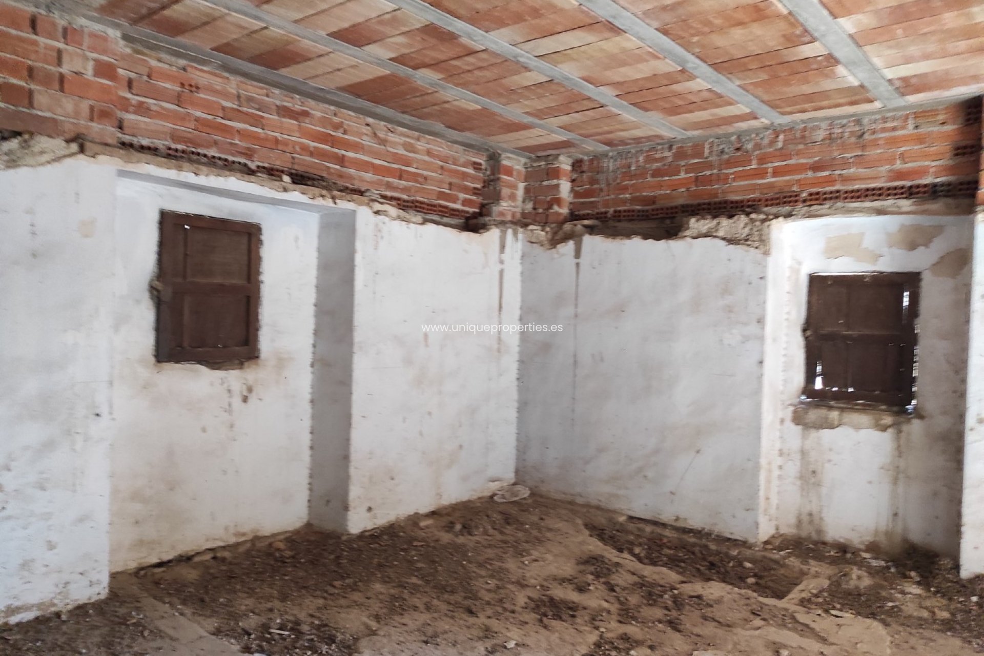 Resale - Village House -
Caniles