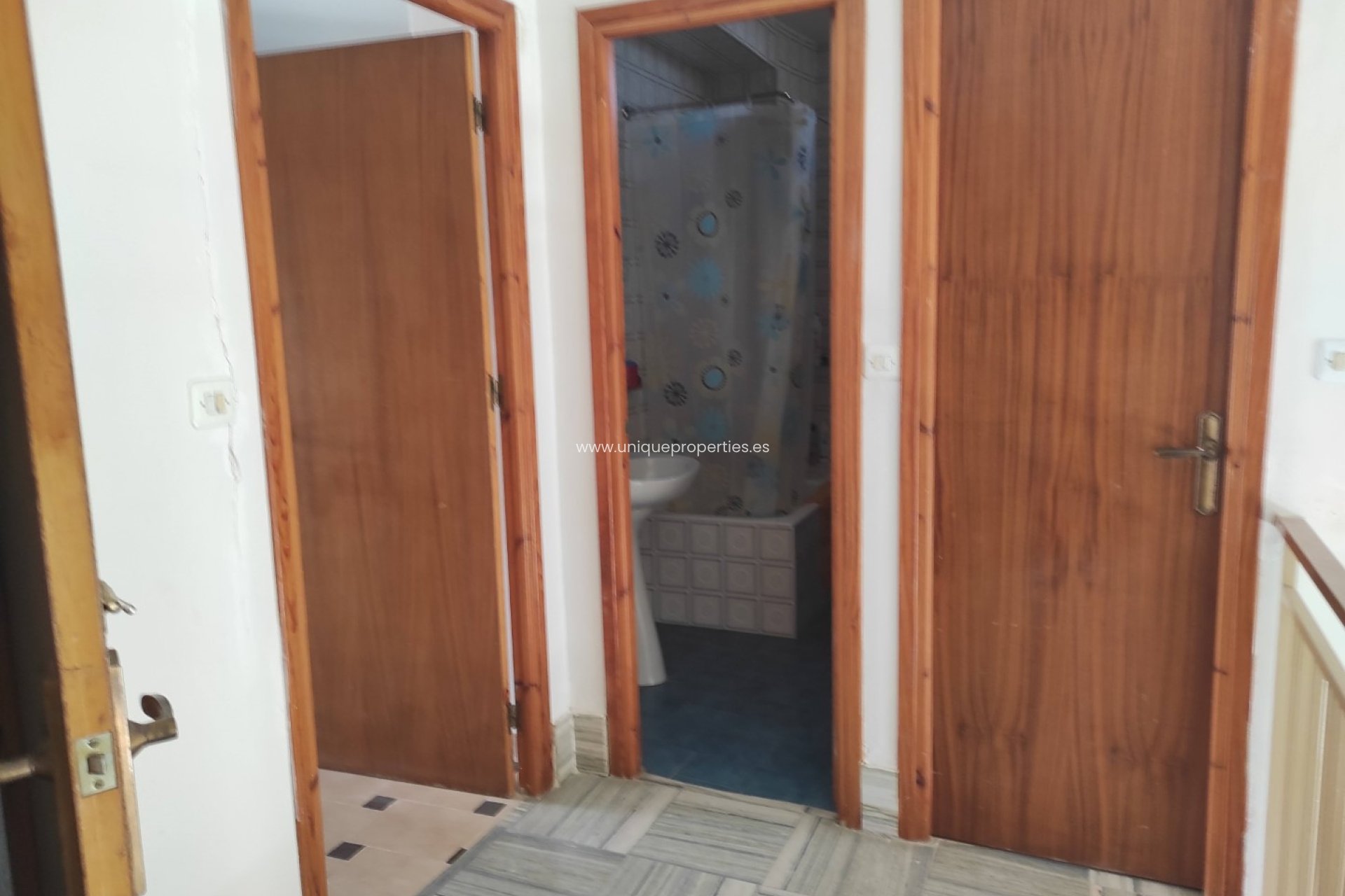 Resale - Village House -
Caniles