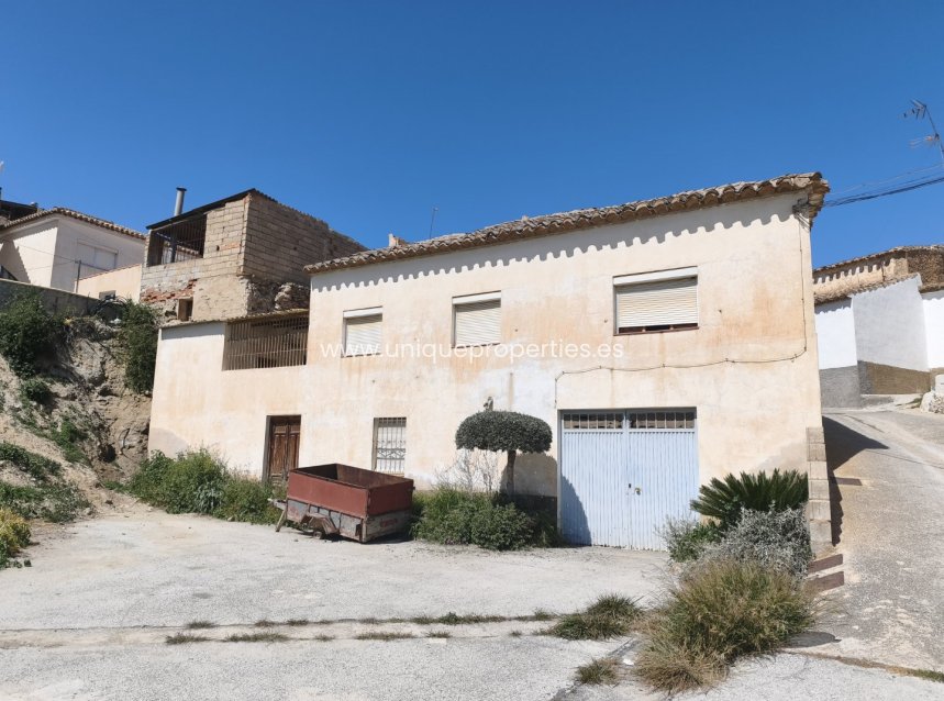 Resale - Village House -
Caniles