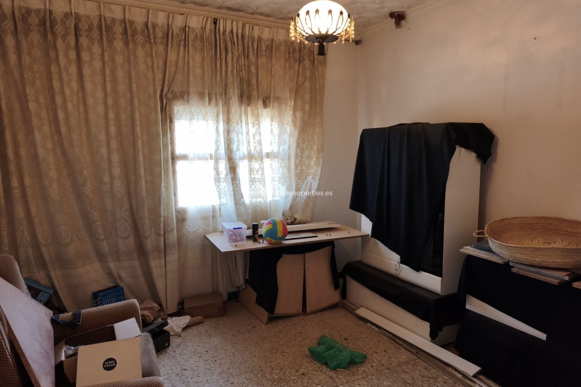 Resale - Village House -
Caniles