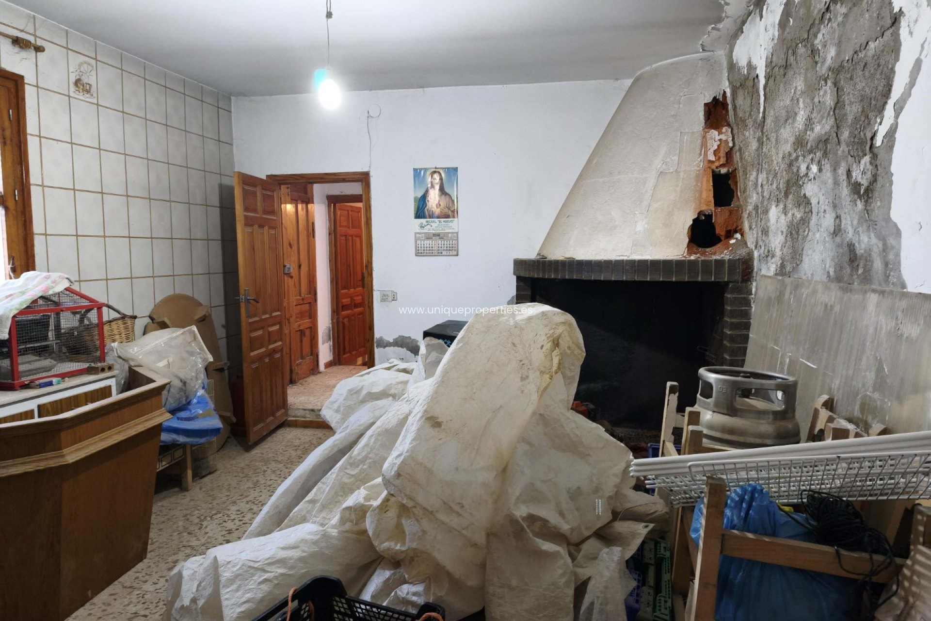 Resale - Village House -
Caniles